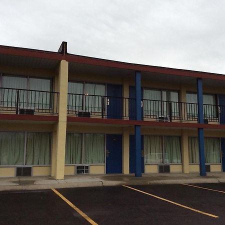 Budget Inn Columbus East Exteriör bild