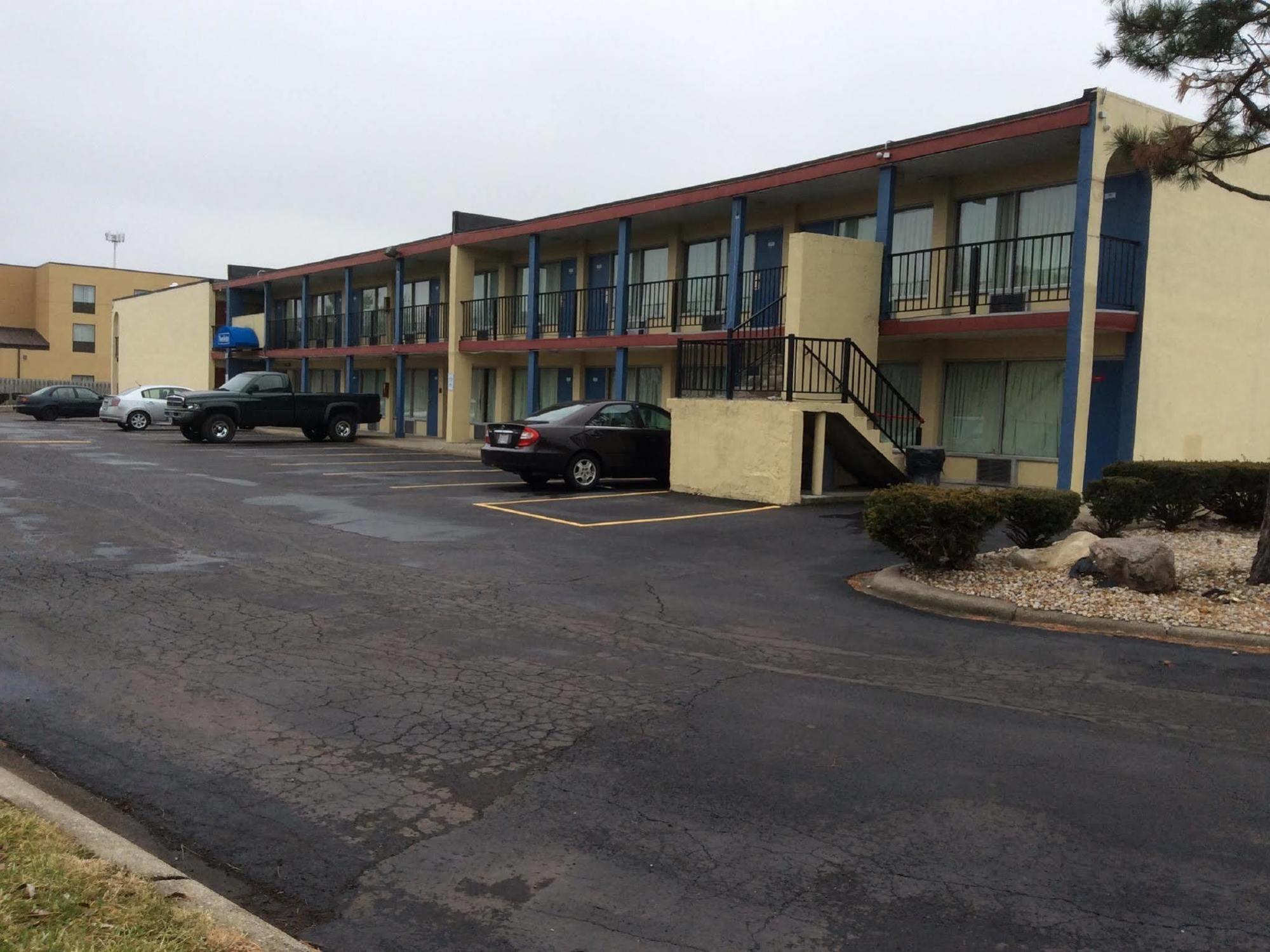 Budget Inn Columbus East Exteriör bild
