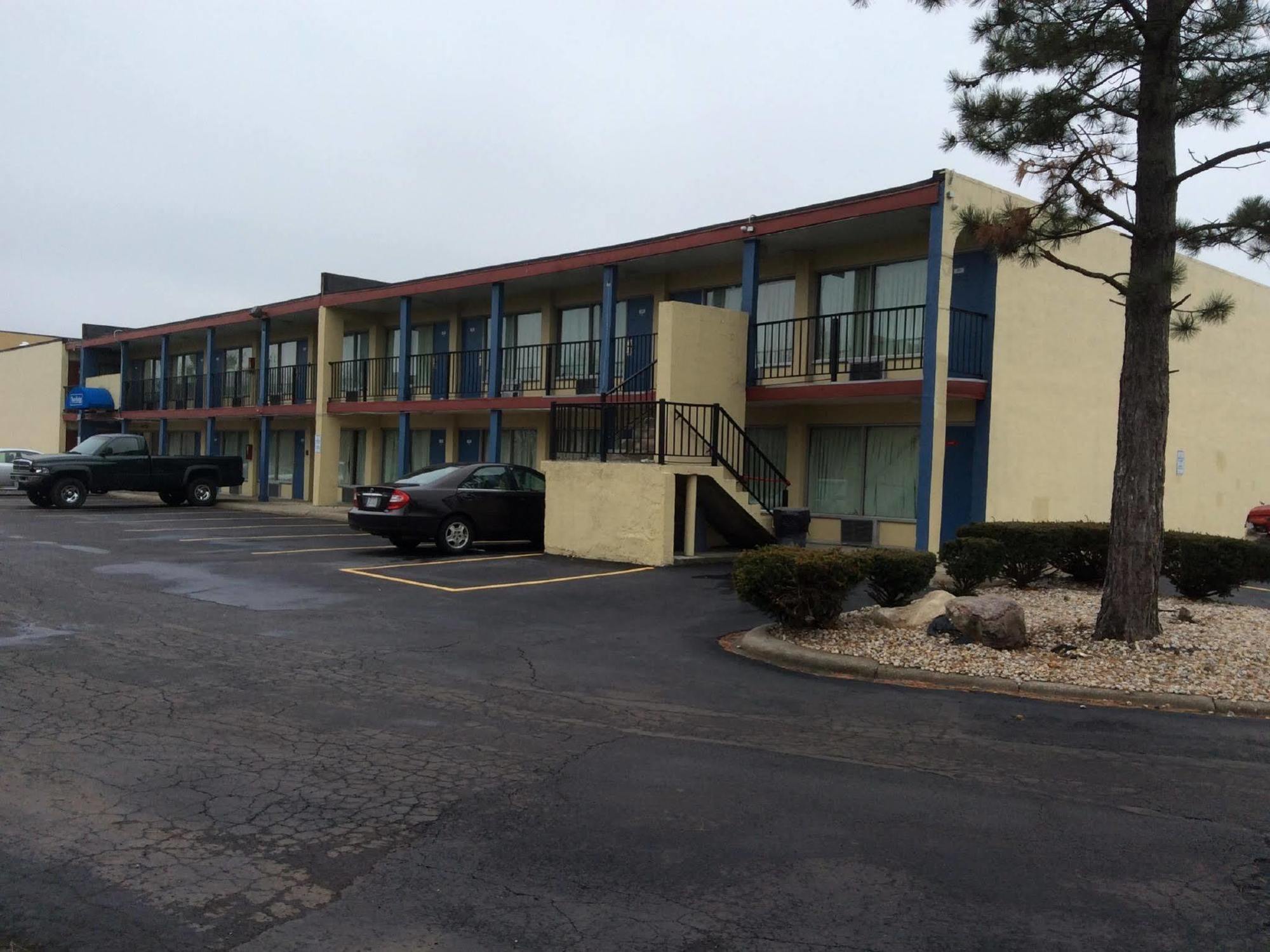Budget Inn Columbus East Exteriör bild