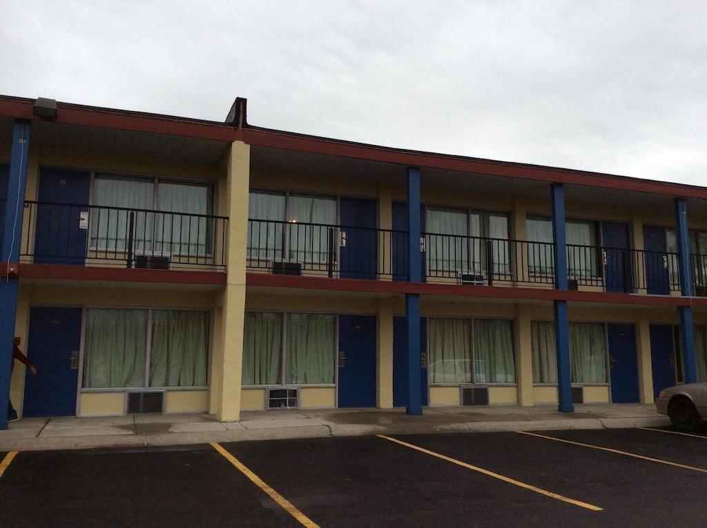 Budget Inn Columbus East Exteriör bild